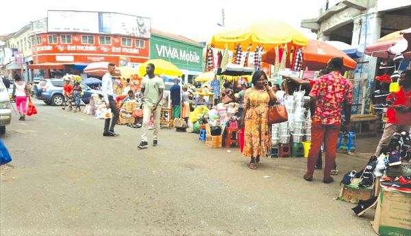 Post-Election Uncertainty and Economic Pressures Temper Christmas Shopping in Accra
