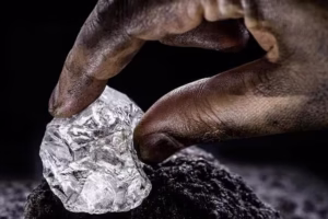 Zimbabwe Bans Lithium Concentrate Exports to Curb Leakages and Boost Local Processing