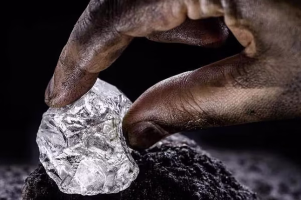 Zimbabwe Bans Lithium Concentrate Exports to Curb Leakages and Boost Local Processing