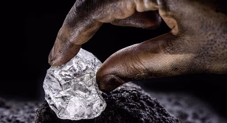 Zimbabwe Bans Lithium Concentrate Exports to Curb Leakages and Boost Local Processing
